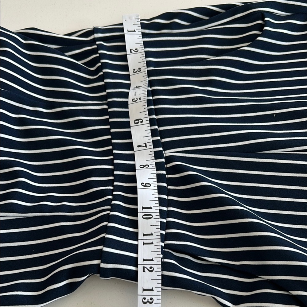 ✨Host pick ✨Chic Striped Sleeveless Jumpsuit NWOT - Picture 7 of 11